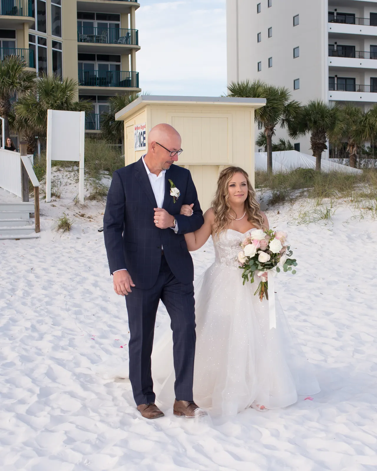 Mr & Mrs Beeland, photo 3